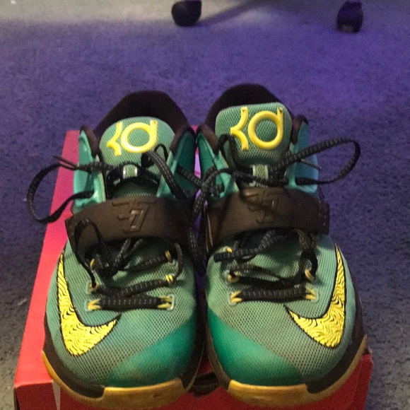 KD 7 “Uprisings” basketball shoes (Size Men’s 8.5) - Picture 4 of 4